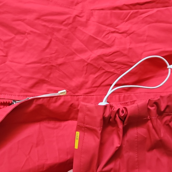 Lolë - Red Hooded Rain Jacket - Size Large - Picture 3 of 5